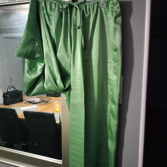 Women's Lingerie/Sleepwear Sz 16/18 Lime Green - Picture 2 of 5